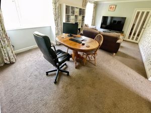 Lounge Diner- click for photo gallery